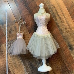 5/$20 BUNDLE 🎈 Girls ballerina fashion accessories and photo holder in box 33